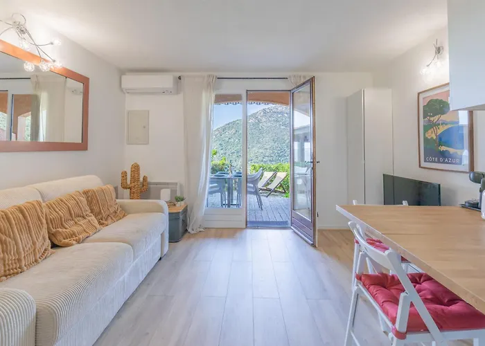 Apartment Saint-clair Magnificent With Sea View Le Lavandou